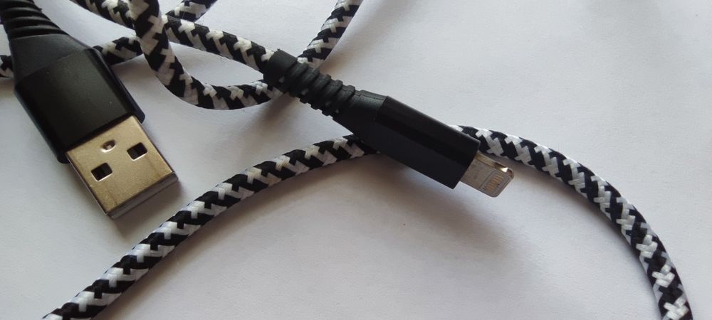 Kabel telefoniczny do iPhone'a