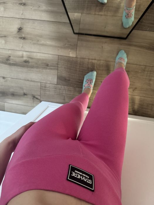 Legginsy różowe prążkowane