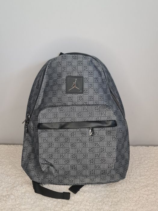 Jordan plecak sportowy jak i elegancki