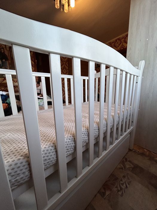 Ліжечко колиска з дерева + новий матрас