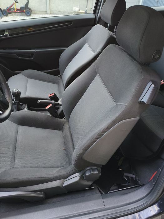 Sprzedam opla astre h 1.6 gtc 115 km z lpg