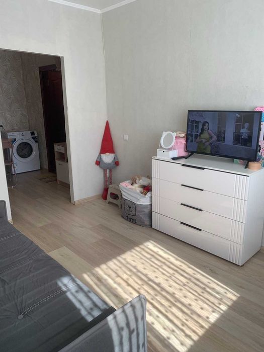 Продаж кімнати в гуртожитку 18 кв. м на Гречанах
