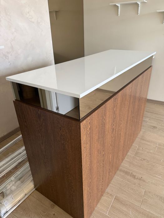 Balcão moderno para negócio