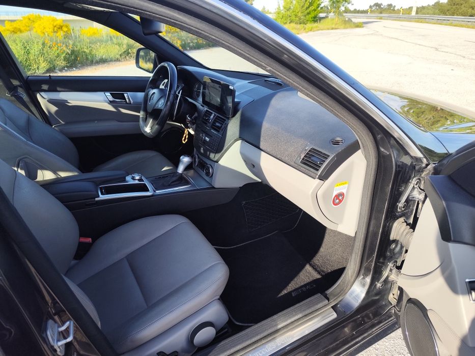Mercedes-Benz C220 Auto