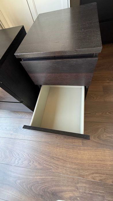 Cómoda / mesa cabeceira Malm Ikea