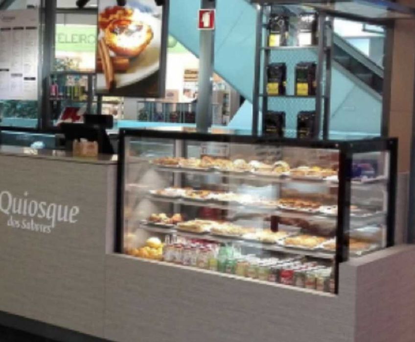 Vitrine Refrigerad KUBIKA NOVA Recta Vista Ampla 1200x650x1350mm Preta