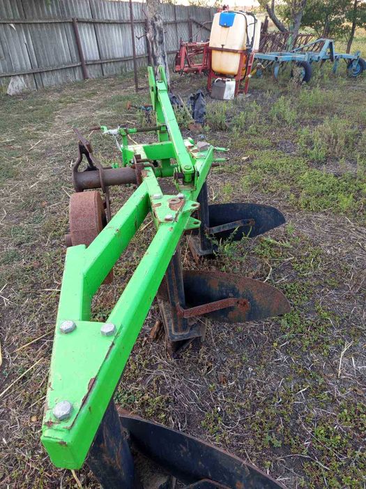 Плуг польський Bomet 3-25