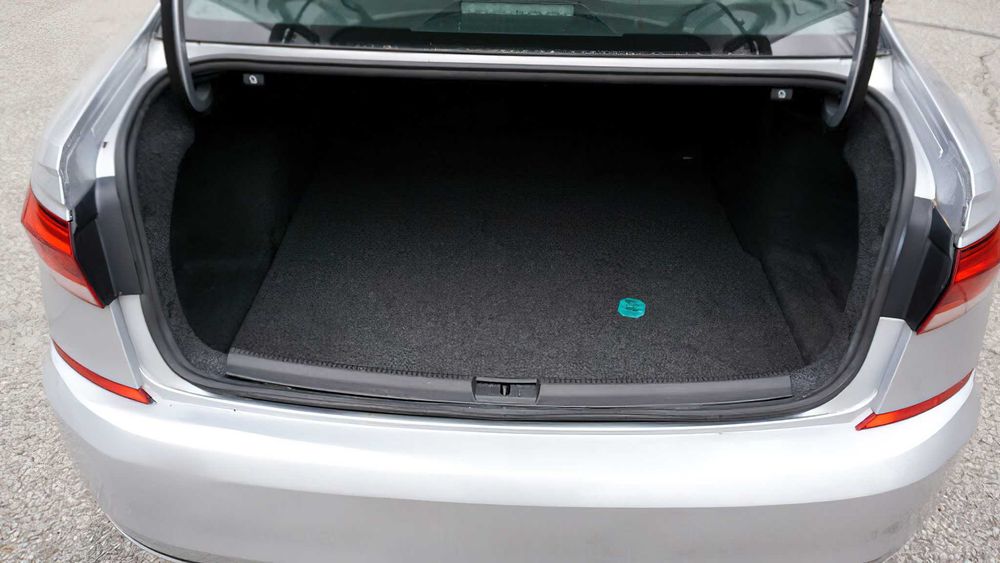 Volkswagen Passat SE      2020