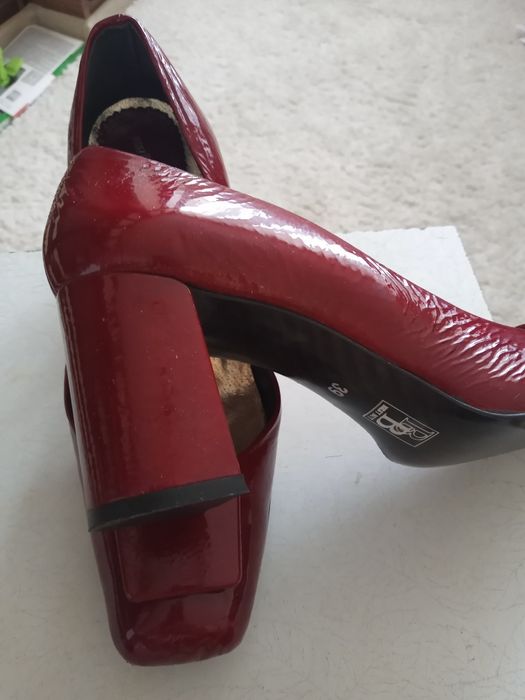 Туфлі шкіряні жіночі