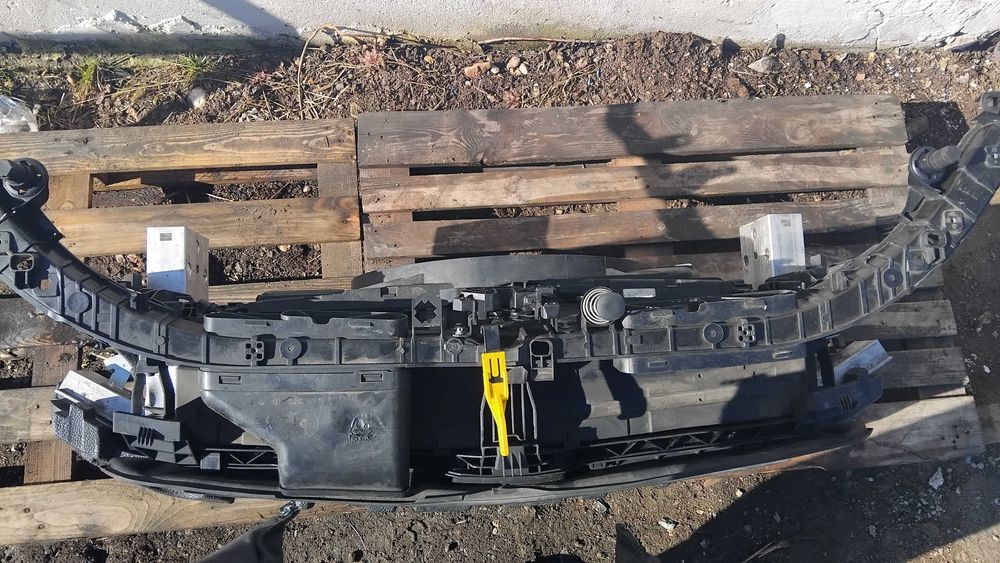 Pas przedni mercedes GLA H247