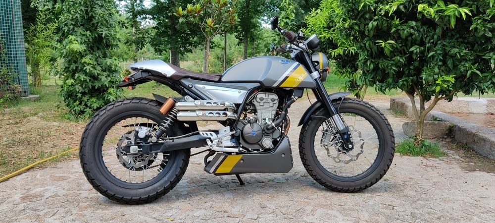 Vendo BF Mondial 125