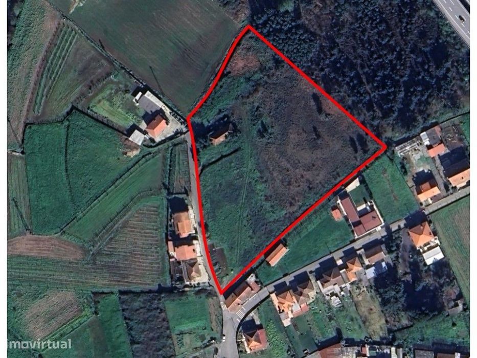 Land for 18 Houses in Sobrado