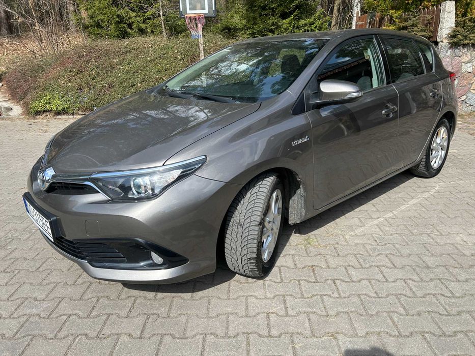 Wynajem samochodów osobowych i na Taxi