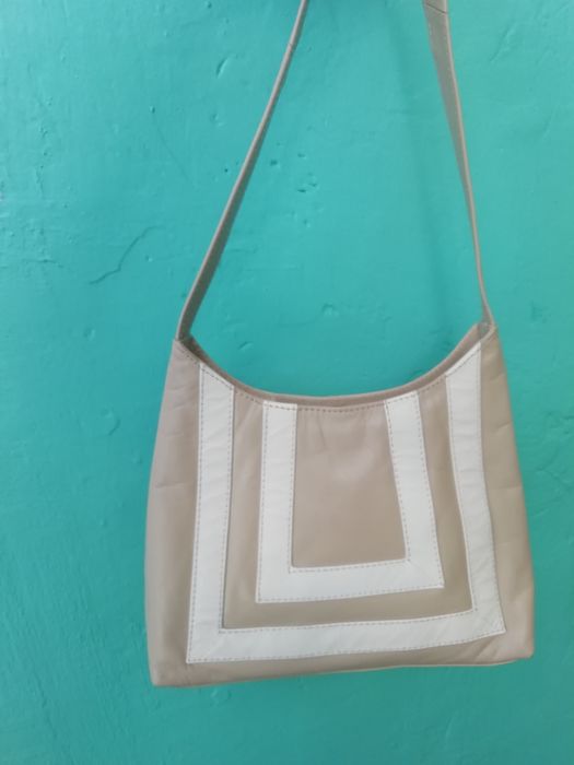 Сумка женская кожаная Butterfly Next M&S Clarks