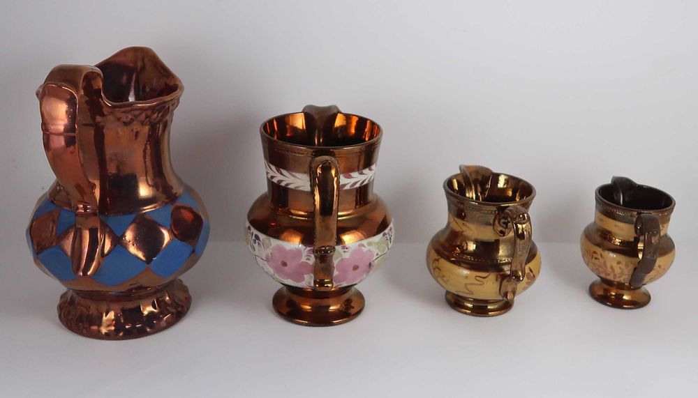 4 Jarros antigos em porcelana Lustrina