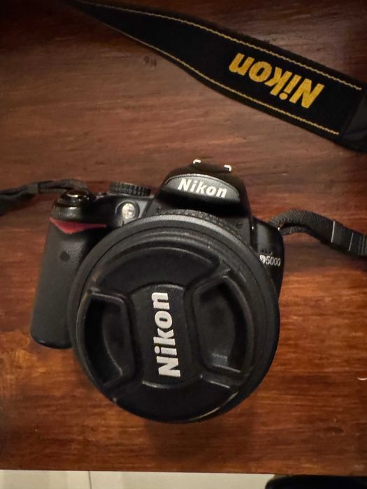 Nikon D5000 + Obiektyw NIKON AF-S DX Nikkor 35 mm f/1.8G