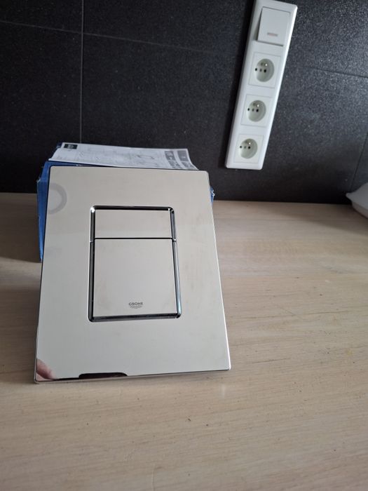 Grohe przycisk wc do stekaża pionowy
