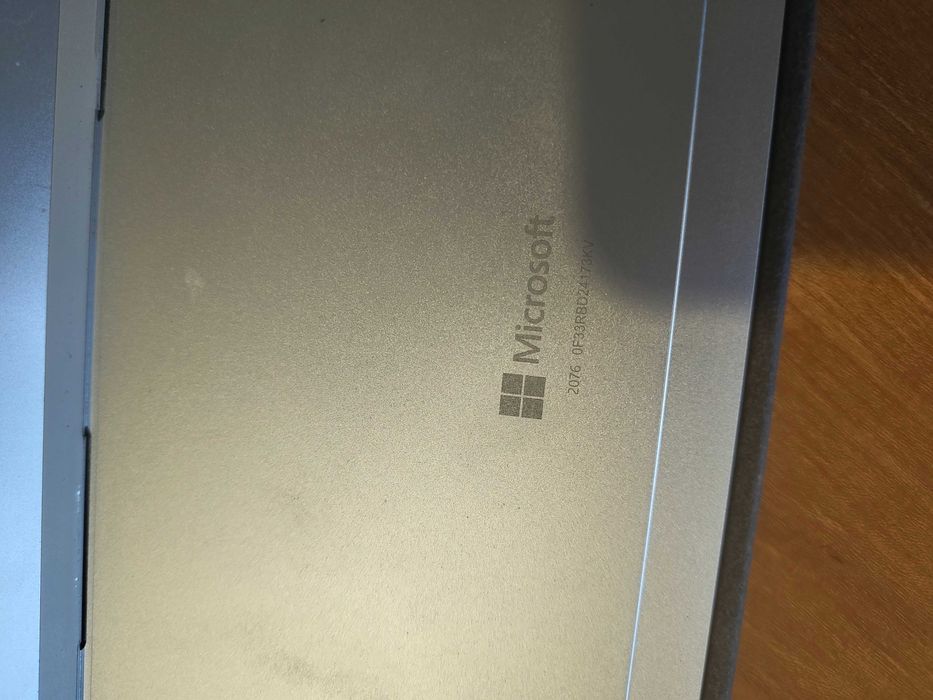 Microsoft Surface Pro 11 Snapdragon X Plus 16gb ram