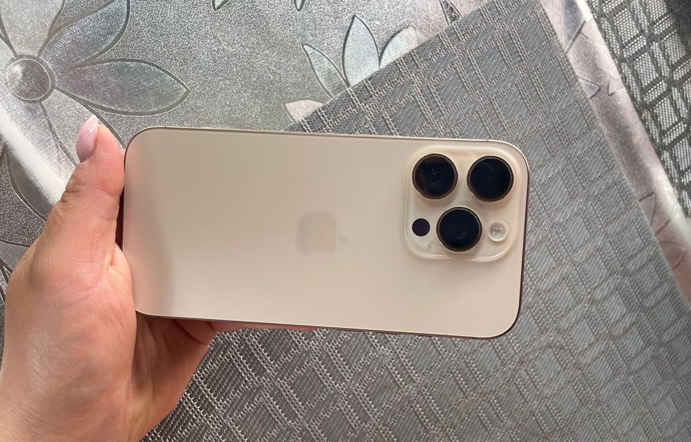 Sprzedam Iphone 16 pro 128gb