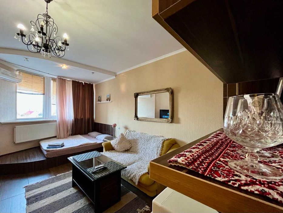 ПРОДАЖ великої квартири, розділеної на дві оремі по вул. Т. Кореня, 9