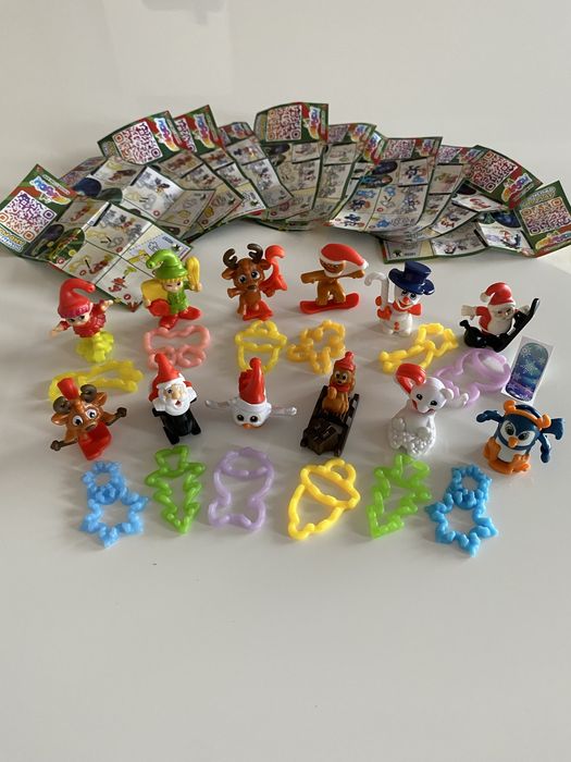 Kolekcja figurek «Boże Narodzenie 2024” z Kinder Niespodzianki.