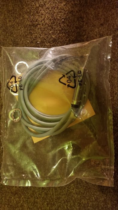 Czujnik indukcyjny Turck