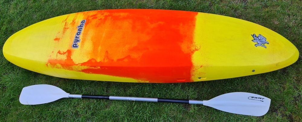 Kajak pyranha karnali rozm. M