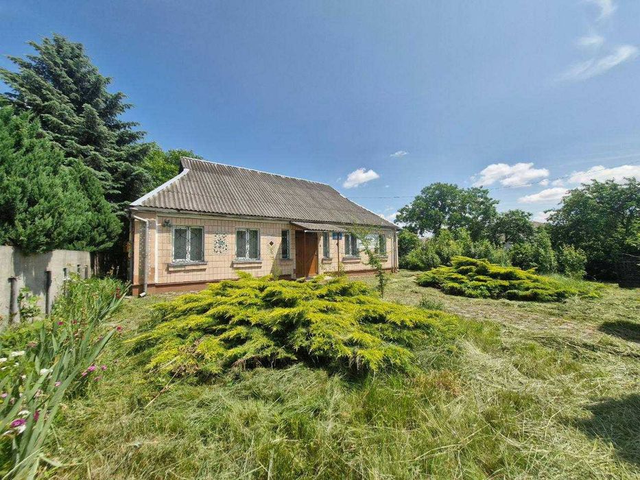 Продаж комерційного приміщення в центрі смт. Іваничі!