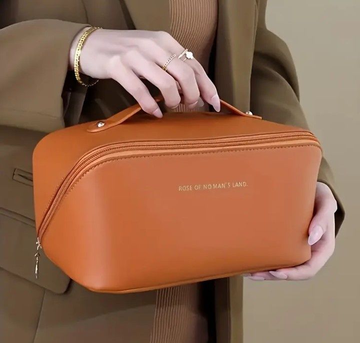 Kosmetyczka damska rozkładana podróżna