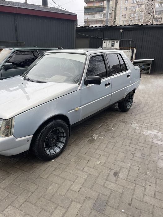 Продам машину славуту