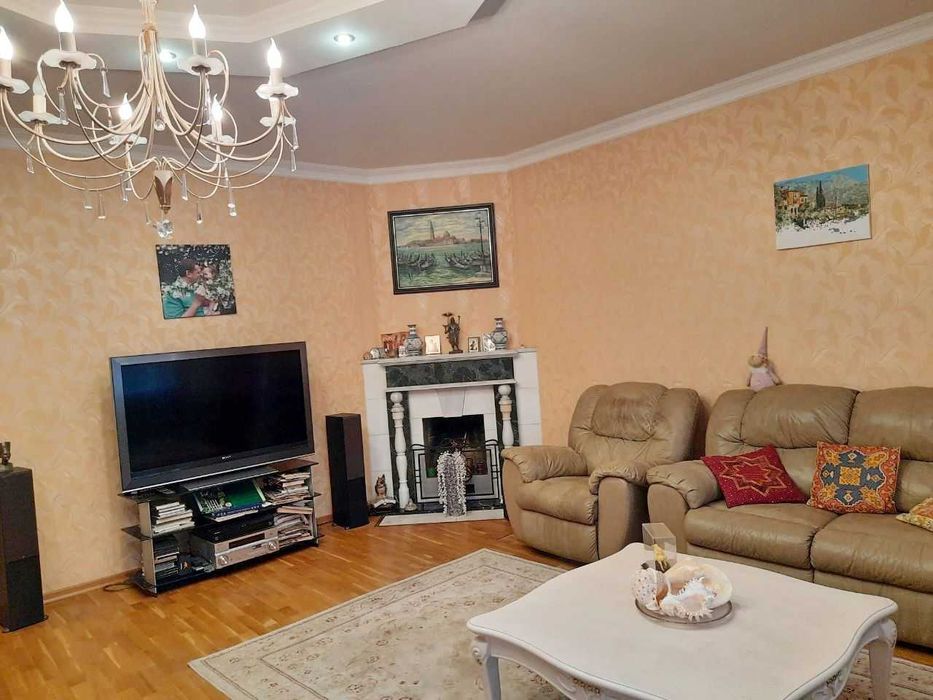 Продам 4к.двухярусн.сталинку,евроремонт,дорогая мебель,ул.Сумская 71