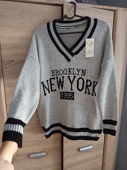 Sweter damski uniwersalny serek