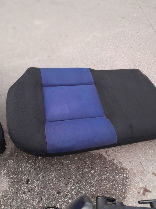 Bancos de carro de trás estado novos