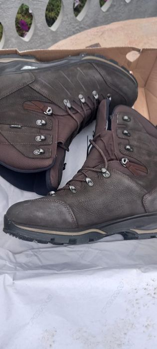Продам сапоги lowa 43