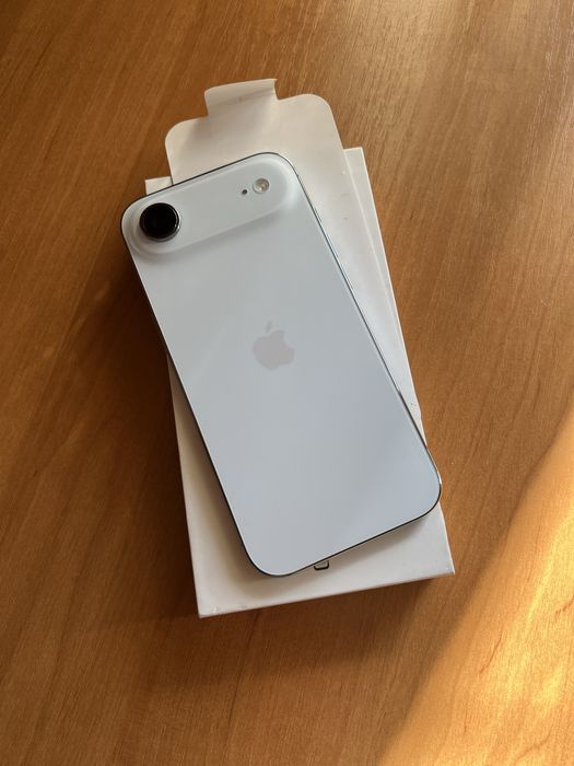 Продам IPhone AIR 256 Neverlock