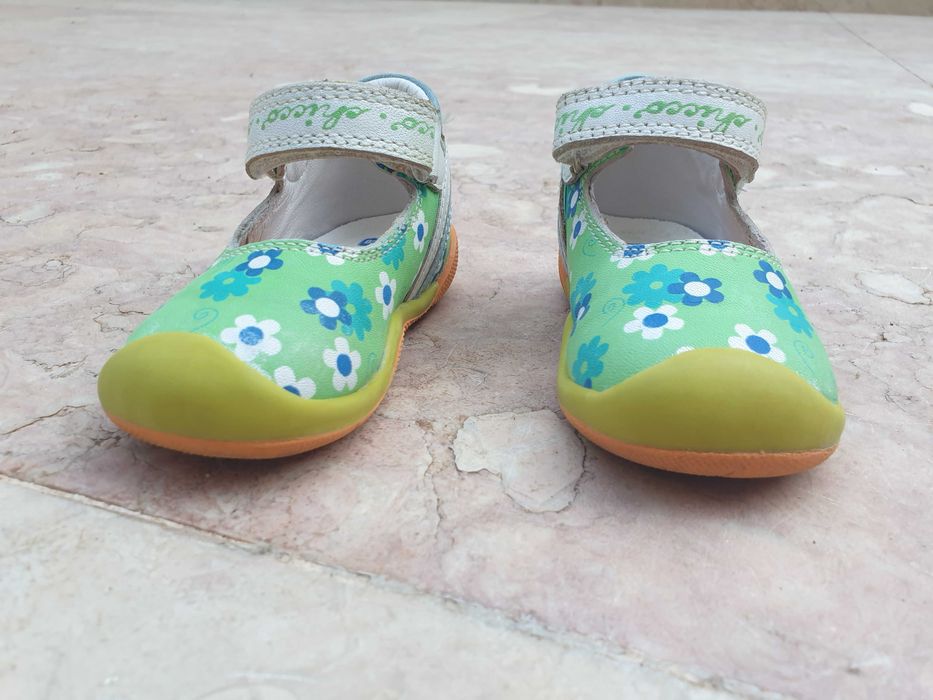 Sapatos para menina Chicco, tamanho 19