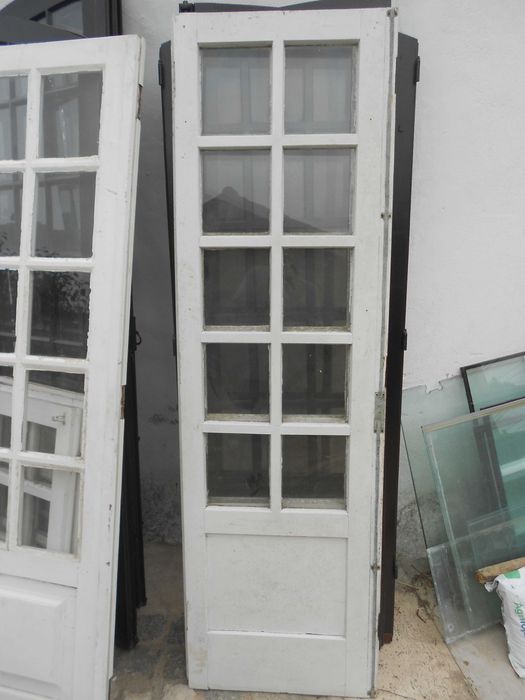 Janelas portadas antigas madeira maciça em bom estado