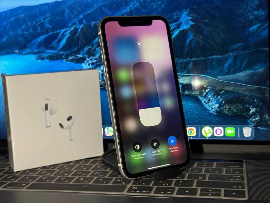 iPhone XR White Neverlock. Ідеальний стан. Комплект. На подарунок