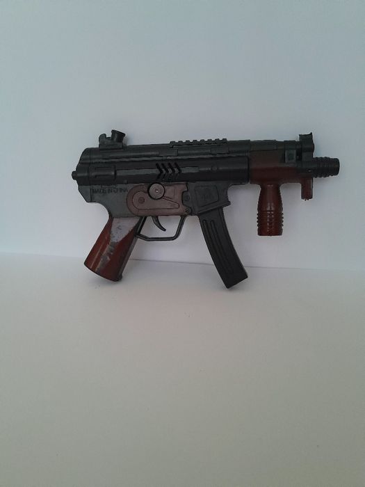 Іграшковий автомат зі звуком