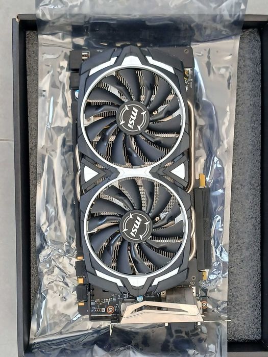 Placa Gráfica GTX GeForce Armor 1080, 8GB, & Fonte de Alimentação Cooler Master modular 80 Plus, 650 watts.