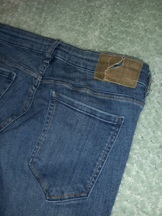 Damskie spodnie jeansowe