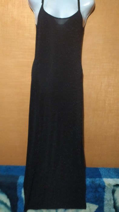 Платье чёрное длинное на бретелях