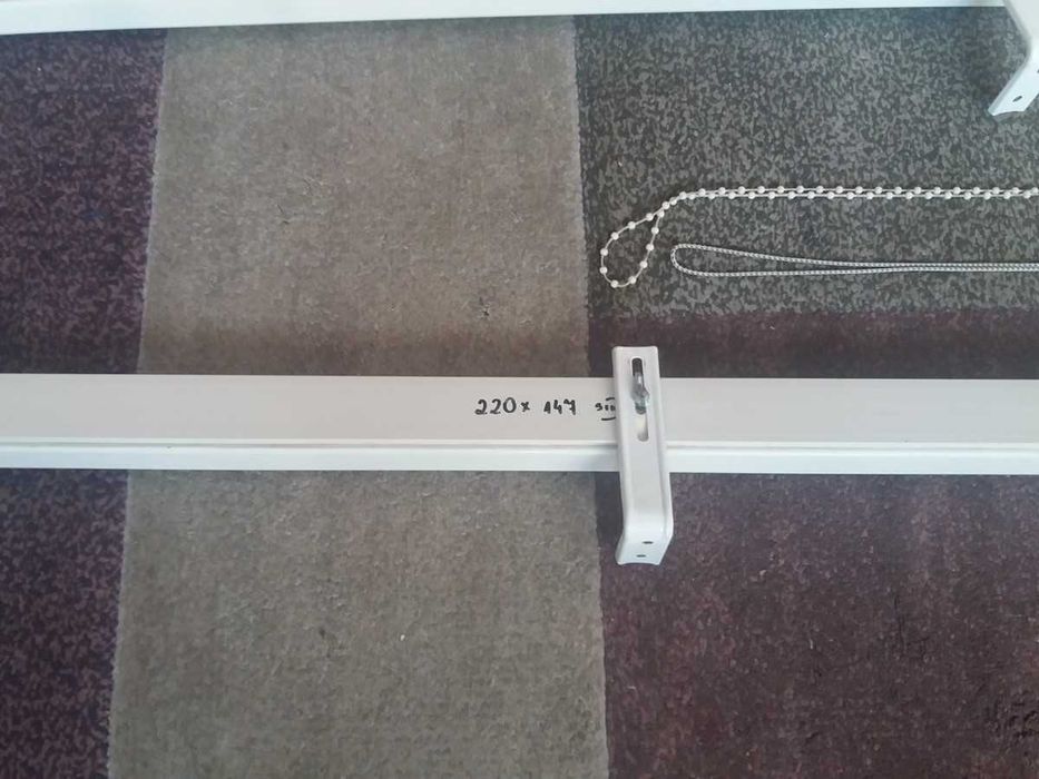 Rolety okienne z szynami