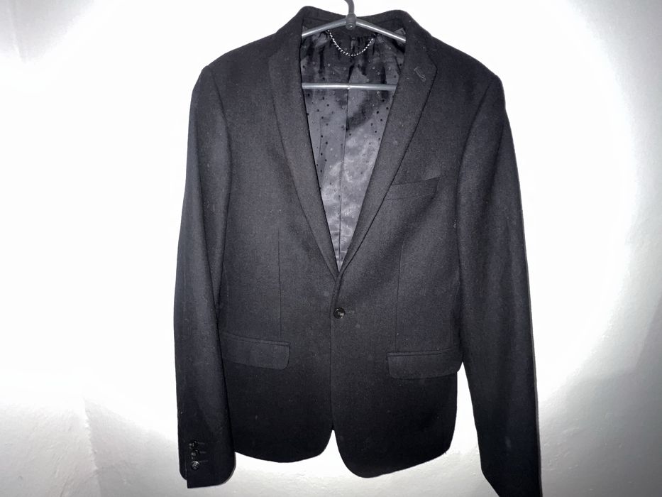 Жіночий чорний класичний піджак