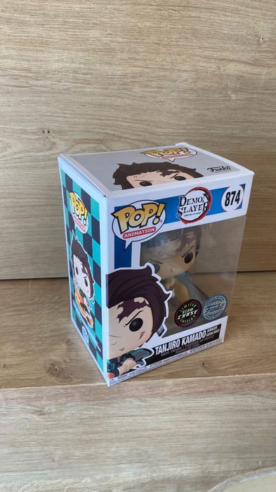 Funko Pop! Demon Slayer: Tanjiro Kamado (Hinokami Kagura Dance) Glow Chase
