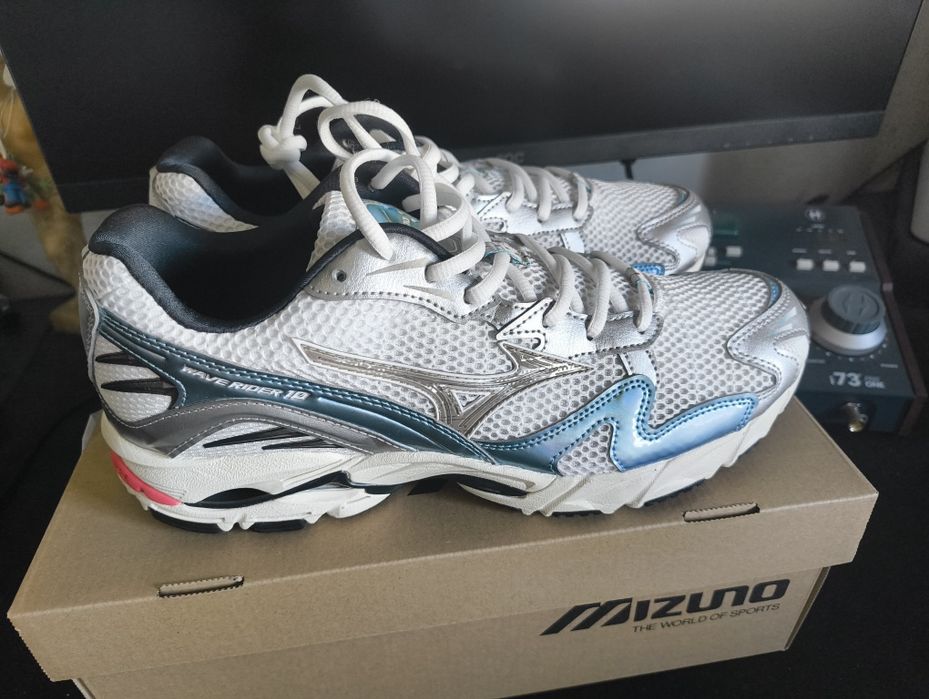 Mizuno Wave Rider 10 (Branco, Prata e Azul Reef Waters) – Novas