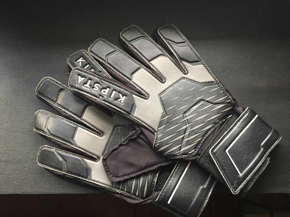 Luvas de Guarda-redes Futebol Adulto F100 RESIST Preto/Cinzento