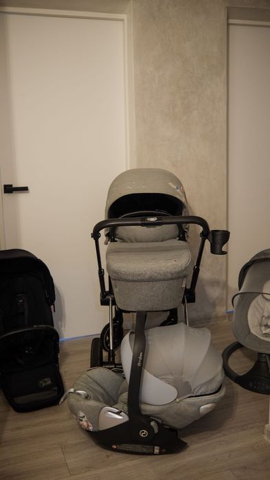 Терміново Візок Cybex Priam 3 в 1 + заколисуючий центр у подарунок