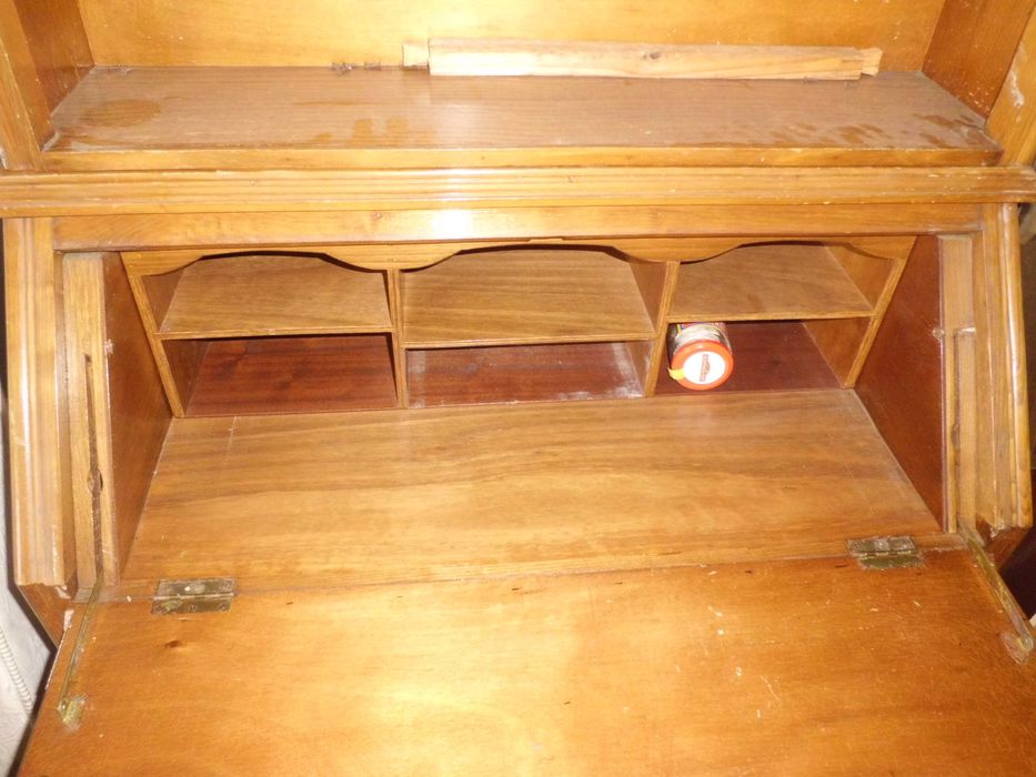 Secretária com Cómoda