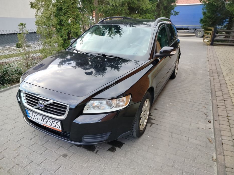 Volvo V50 1.6D z dodatkowymi kołami zimowymi
